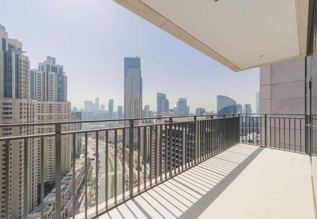 Apartment Luxury 3br Downtown Retreat , Walk To Mall Dubai