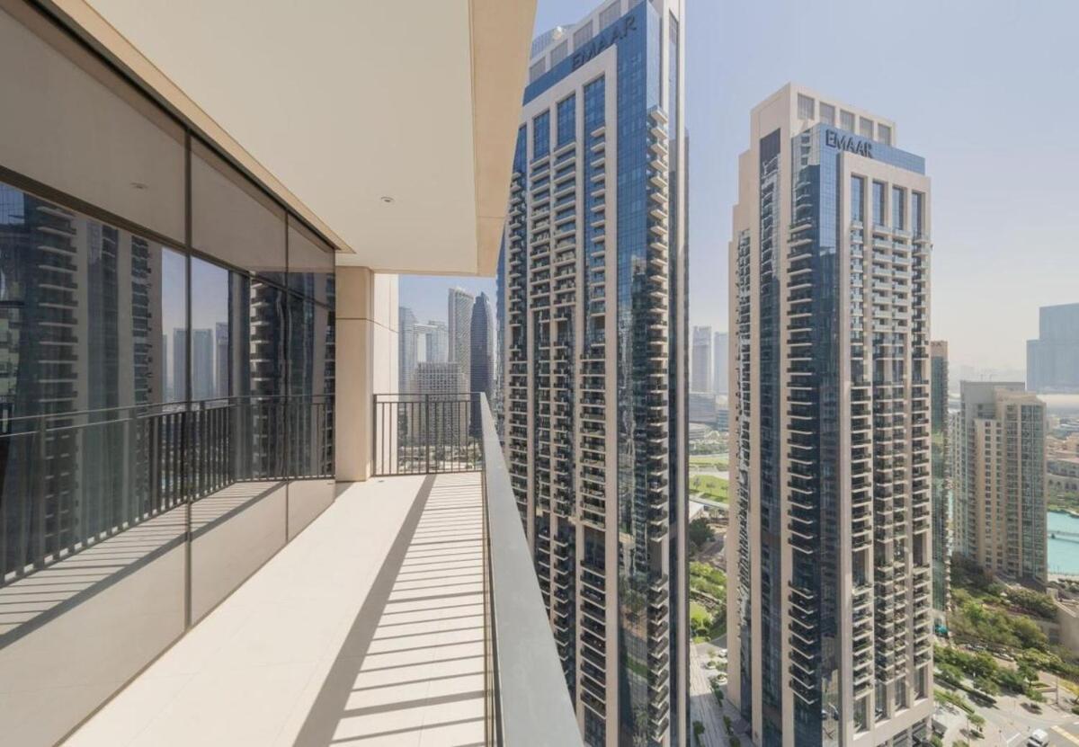 Luxury 3br Downtown Retreat , Walk To Mall *