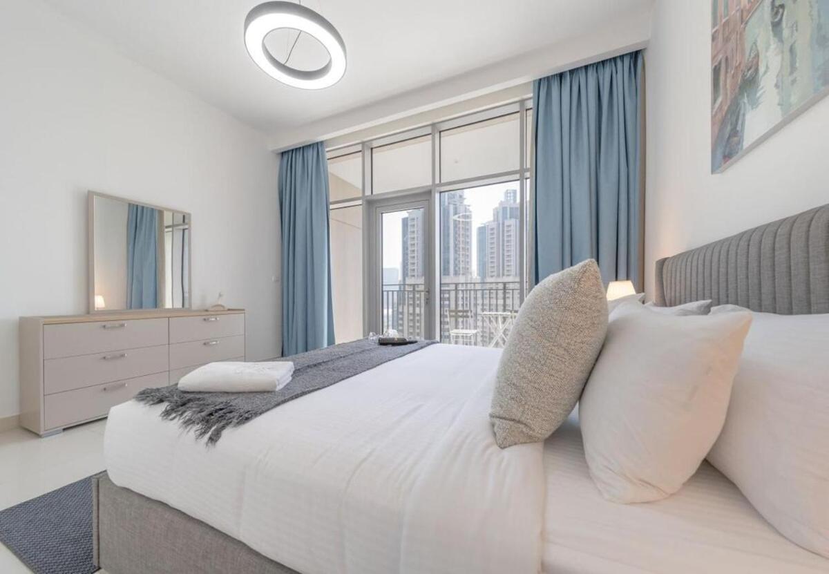 Luxury 3br Downtown Retreat , Walk To Mall *