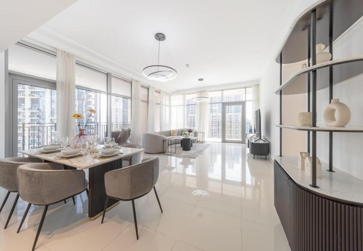 Luxury 3br Downtown Retreat , Walk To Mall * Dubai